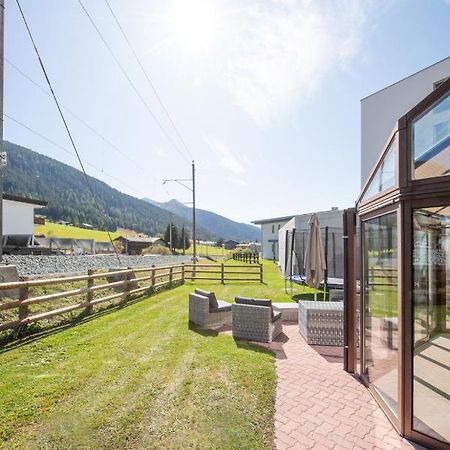 Agrimonia - 5,5-Zi Duplex Wohnung Bis 9 Personen Mit Eigenem Garten 达沃斯 外观 照片