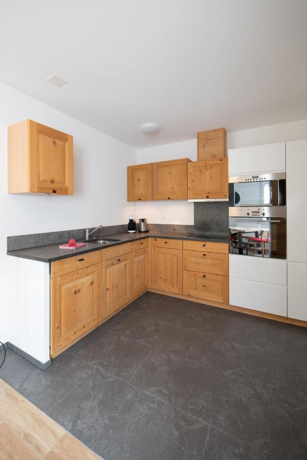 Agrimonia - 5,5-Zi Duplex Wohnung Bis 9 Personen Mit Eigenem Garten 达沃斯 外观 照片