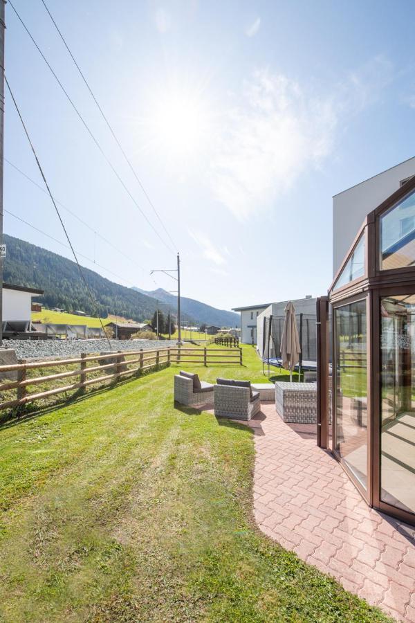 Agrimonia - 5,5-Zi Duplex Wohnung Bis 9 Personen Mit Eigenem Garten 达沃斯 外观 照片